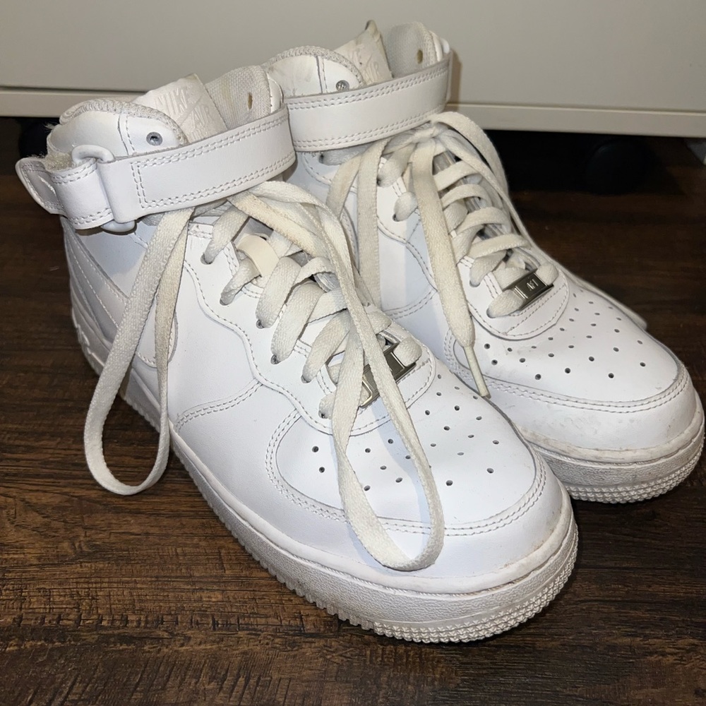 Nike air force mids